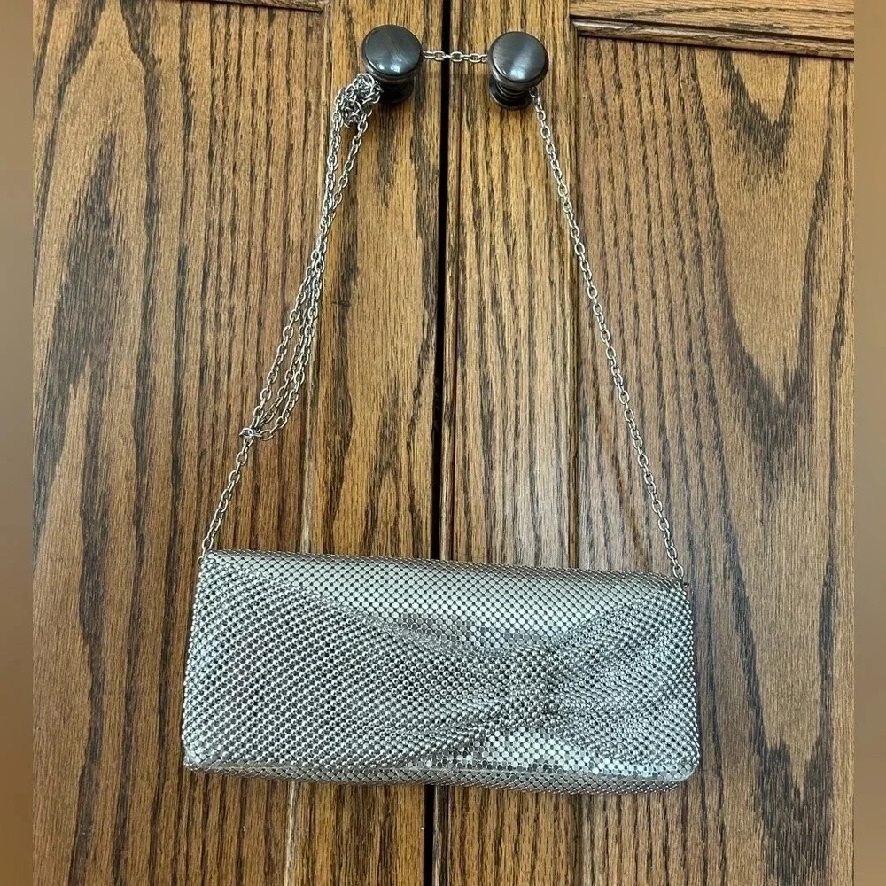 Vintage Gunne Sax | Silver Mesh Evening Bag with Bow Detail‎ and Long Chain